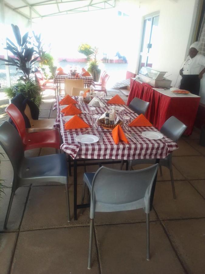 Melvic Hotel Kisumu Buitenkant foto